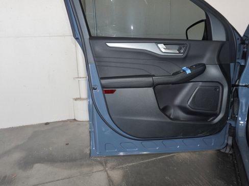 New 2026 Ford Escape SE image 35