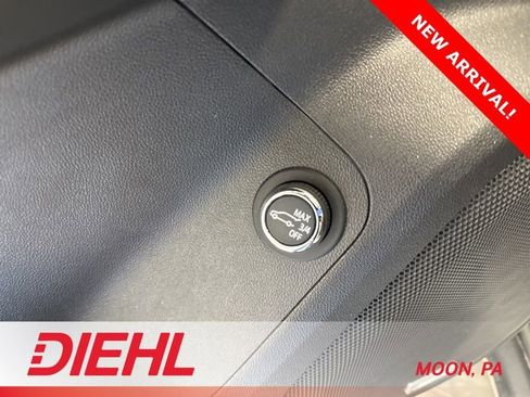 Used 2023 GMC Acadia Denali w/ Denali Ultimate Package image 27