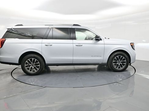 Used 2025 Ford Expedition Max Platinum image 5