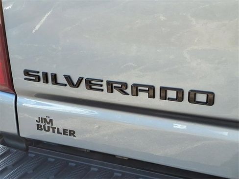 Used 2025 Chevrolet Silverado 2500 Custom w/ Custom Value Package image 24