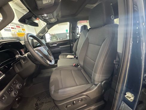 Used 2024 Chevrolet Silverado 2500 LT image 17