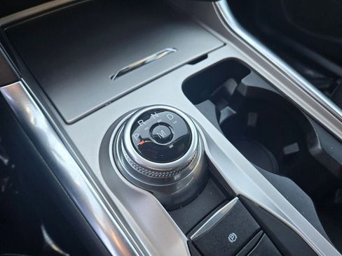 Used 2020 Ford Explorer XLT w/ Equipment Group 202A image 20