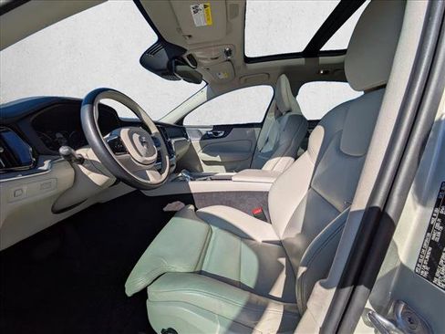 Used 2022 Volvo S60 B5 Inscription w/ Advanced Package image 14