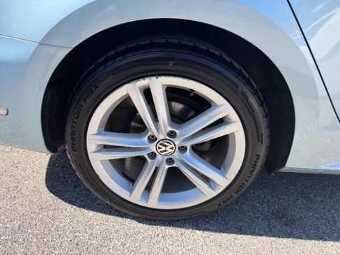 Used 2013 Volkswagen Passat TDI SE image 13
