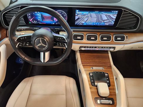 Used 2024 Mercedes-Benz GLS 450 4MATIC image 48