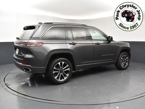 Used 2023 Jeep Grand Cherokee Overland AWD/4WD image 6