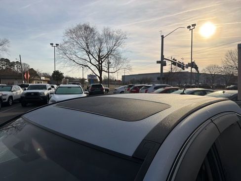 Used 2007 Honda CR-V EX-L image 16