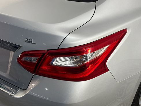 Used 2016 Nissan Altima 2.5 SL w/ 2.5 Technology w/LED Package image 34
