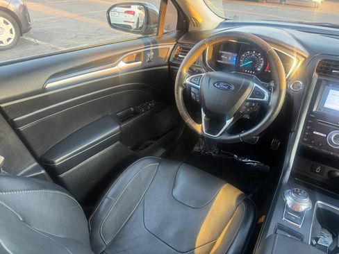 Used 2017 Ford Fusion Titanium FWD image 26
