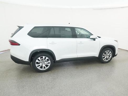 New 2026 Toyota Grand Highlander Limited image 29