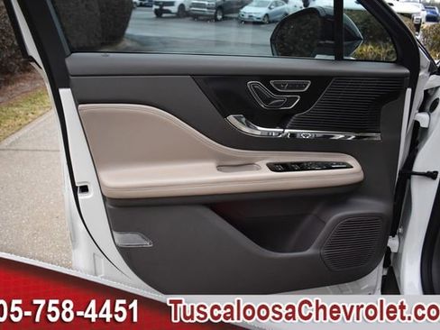 Used 2021 Lincoln Corsair FWD w/ Premium Package image 17