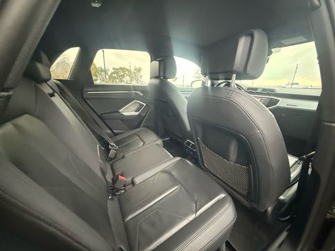 Used 2021 Audi Q3 2.0T Premium w/ Convenience Package image 18