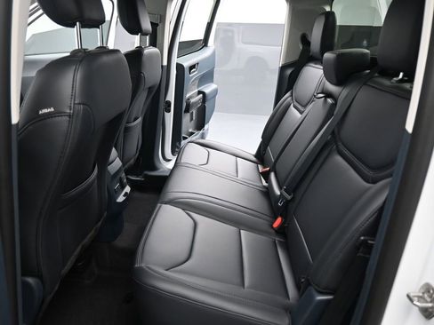 New 2026 Ford Maverick Lariat w/ Black Appearance Package image 21