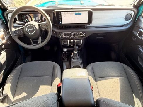 Used 2024 Jeep Wrangler Unlimited AWD/4WD image 12