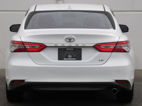 Used 2019 Toyota Camry LE FWD image 7