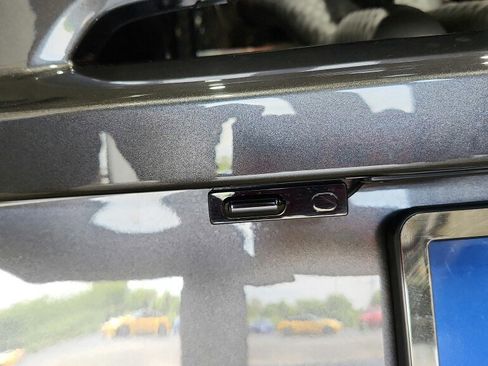 Used 2019 McLaren 570S Spider RWD image 24