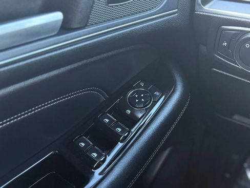 Used 2018 Ford Edge Titanium image 13