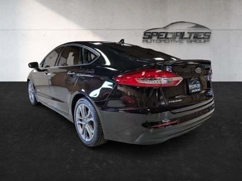 Used 2019 Ford Fusion Titanium image 8