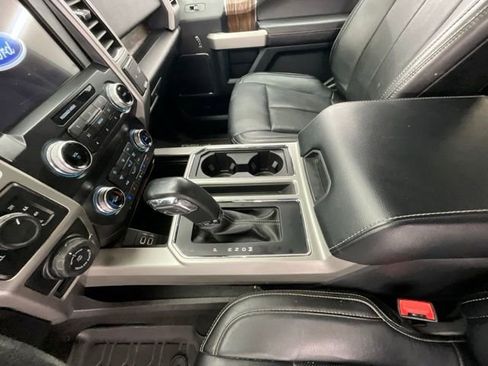Used 2019 Ford F150 Lariat w/ Equipment Group 502A Luxury AWD/4WD image 19