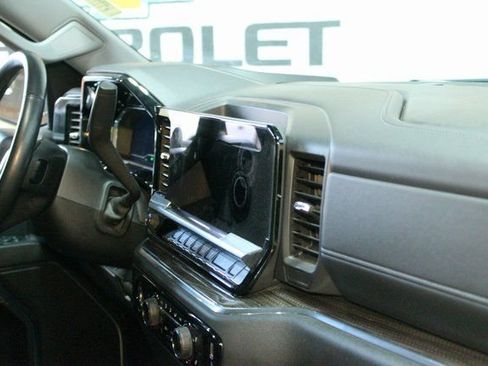 Used 2023 Chevrolet Silverado 1500 LT image 10