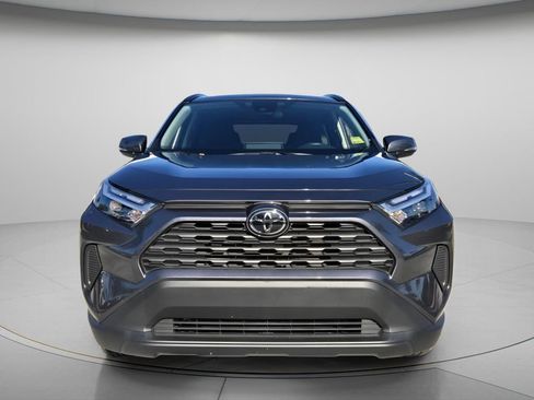 Used 2025 Toyota RAV4 XLE w/ Convenience Package FWD image 4