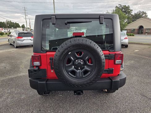 Used 2016 Jeep Wrangler Sport AWD/4WD image 4