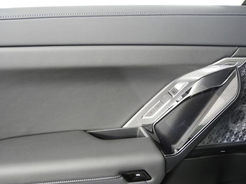 Used 2026 BMW 750e xDrive w/ Executive Package image 14