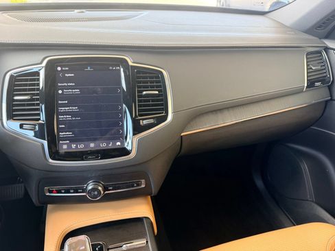 Used 2023 Volvo XC90 B6 Ultimate AWD/4WD image 10