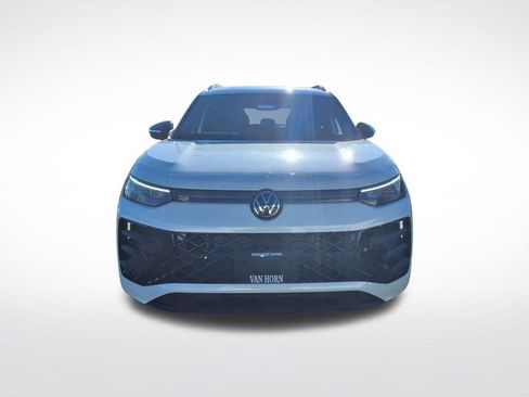Used 2026 Volkswagen Tiguan SE R-Line image 57