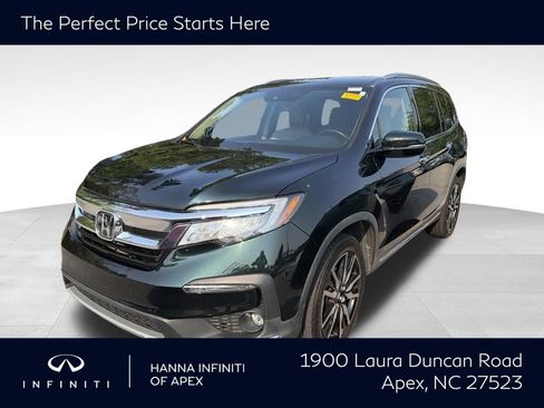 Used 2020 Honda Pilot Touring image 1