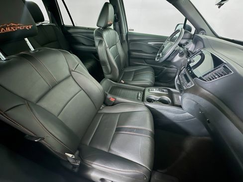 Used 2023 Honda Passport TrailSport image 32