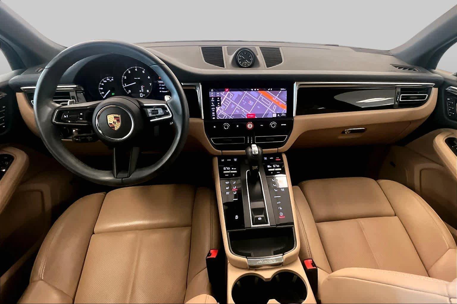 Used 2024 Porsche Macan AWD/4WD image 13