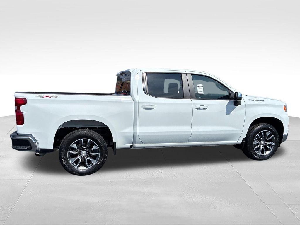 Used 2023 Chevrolet Silverado 1500 LT AWD/4WD image 6