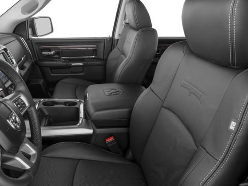 Used 2017 RAM 1500 Laramie w/ Convenience Group image 9