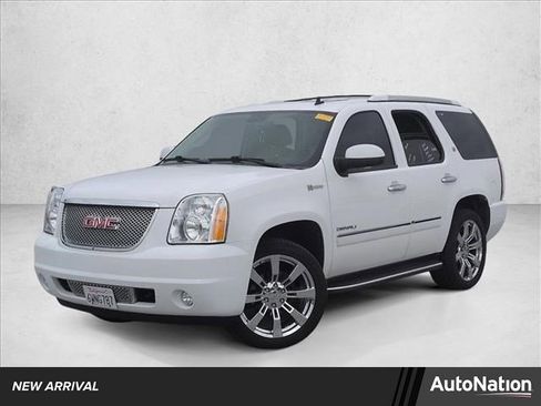 Used 2012 GMC Yukon Denali image 1