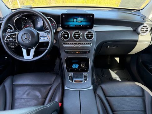 Used 2021 Mercedes-Benz GLC 300 image 31