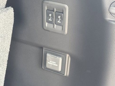 Used 2025 Lexus GX 550 AWD/4WD image 7