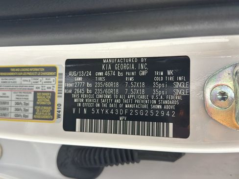 Used 2025 Kia Sportage SX image 36