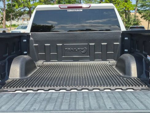 Used 2022 Chevrolet Silverado 1500 Custom RWD image 8