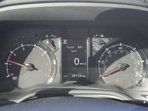 Used 2021 Toyota 4Runner SR5 Premium image 11