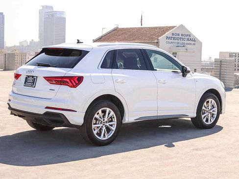 Used 2025 Audi Q3 2.0T Premium w/ Convenience Package AWD/4WD image 4