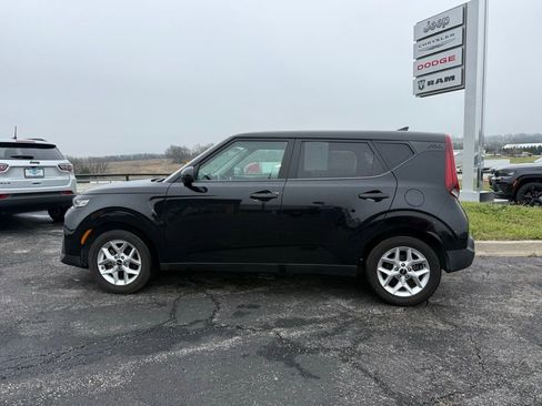 Used 2022 Kia Soul LX w/ Technology Package image 1