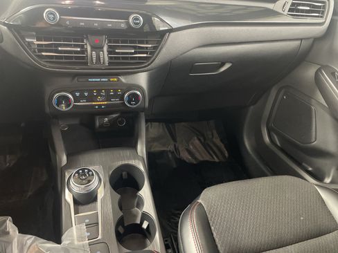 Used 2025 Ford Escape ST-Line AWD/4WD image 19