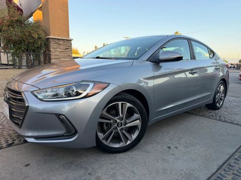 Used 2017 Hyundai Elantra Limited w/ Limited Tech Package 08 FWD image 1