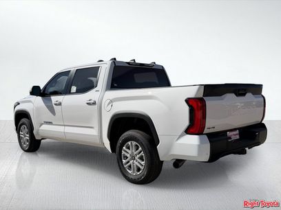 New 2026 Toyota Tundra SR5 w/ SR5 Premium Package