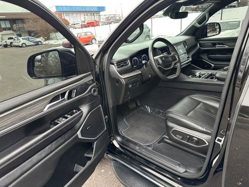 Used 2023 Jeep Wagoneer Series II image 23