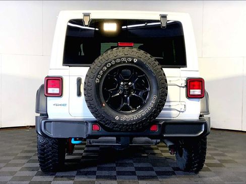 Used 2023 Jeep Wrangler Unlimited w/ Cold Weather Group AWD/4WD image 6