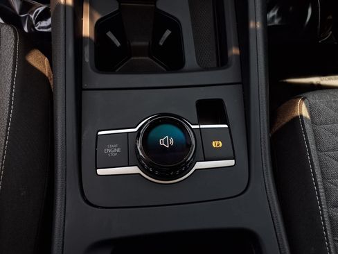 Certified 2026 Volkswagen Tiguan S FWD image 13