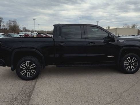 Used 2024 GMC Sierra 1500 AT4 w/ Technology Package AWD/4WD image 14