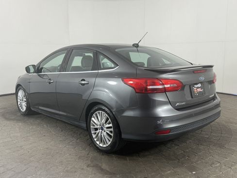 Used 2017 Ford Focus Titanium w/ Titanium Technology Package FWD image 3